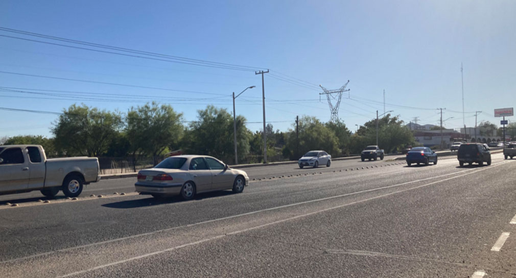 Registra carretera Hermosillo-San Pedro tráfico moderado de vehículos durante este Jueves Santo