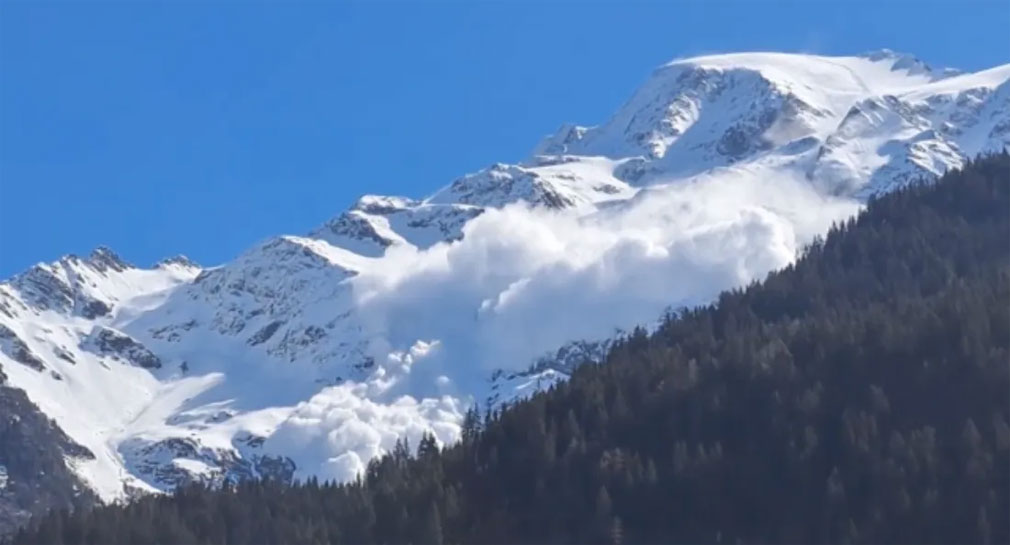 Avalancha en los Alpes franceses deja al menos 4 muertos, se busca a sobrevivientes