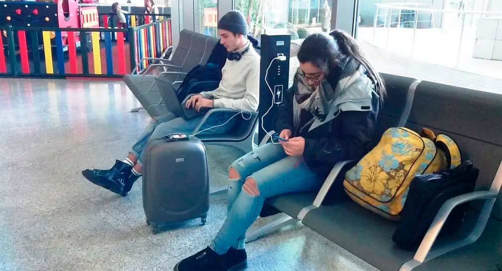 FBI pide evitar cargar celulares en lugares como aeropuertos o centros comerciales por peligro de hackers