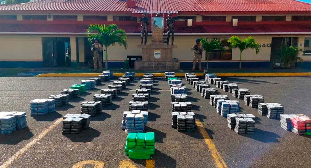 Colombia asegura 5.5 toneladas de cocaína en el mar Caribe