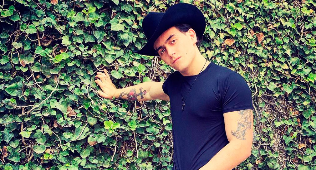 “Ahora comprendo la insistencia que tenías de hablar”: Amiga de Julián Figueroa revela que el cantante la buscó el día de su muerte (VIDEO)