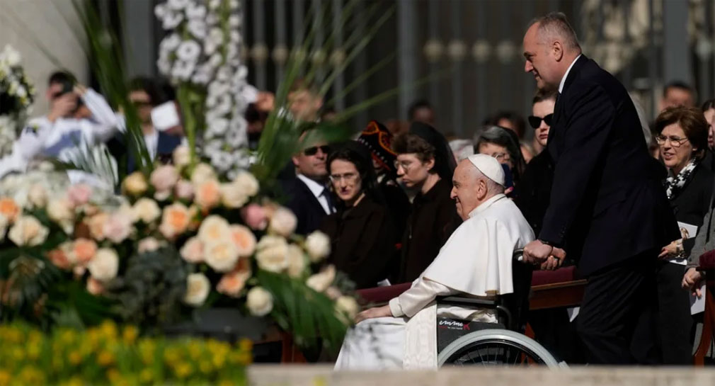 Papa Francisco pide por ucranianos, rusos y refugiados en su mensaje por Pascua