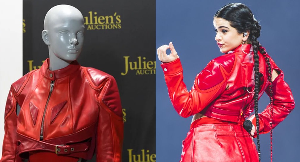 Rosalía subasta traje rojo de su gira mundial “Motomami”