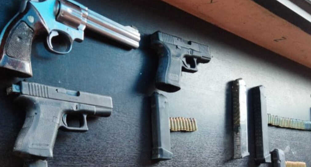 EEUU asegura a hombre de Indiana por traficar más de 500 armas a México