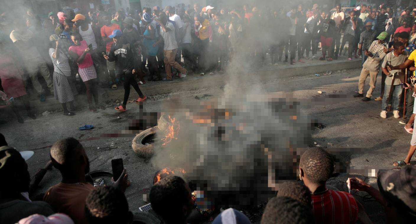 Linchan y queman vivos a 13 presuntos delincuentes en Haití