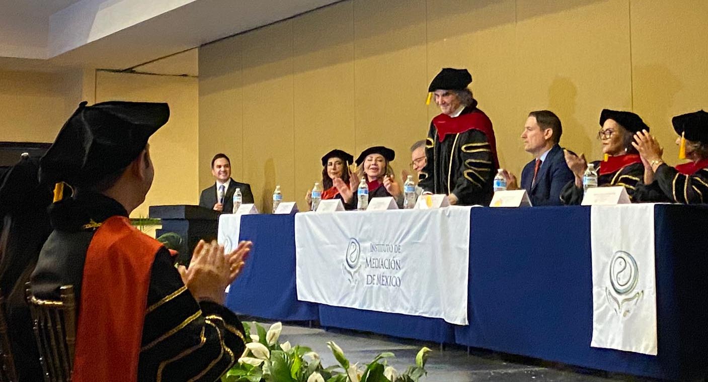 Importante desarrollar habilidades para crear cultura de paz: Dr. Jorge Pesqueira en ceremonia del Instituto de Mediación de México