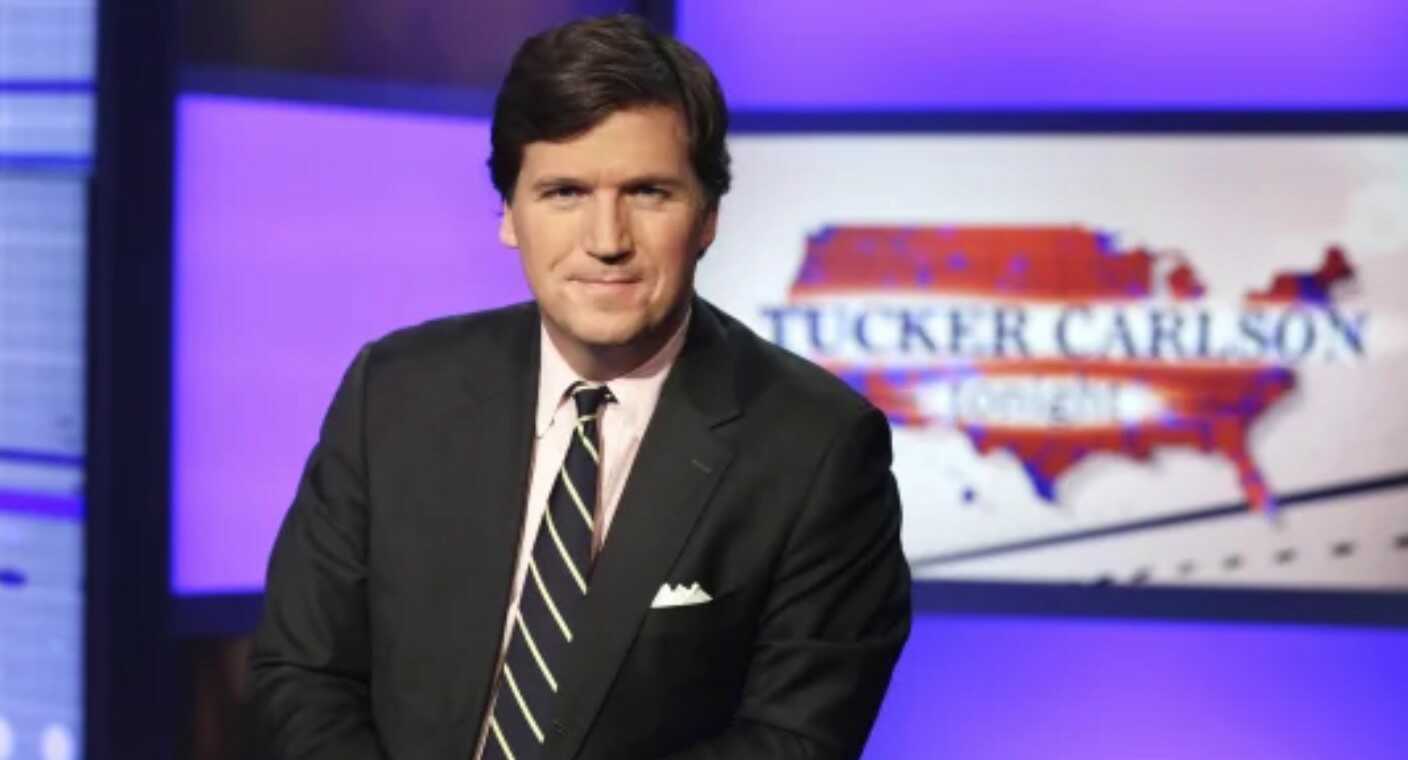 Presentador Tucker Carlson deja Fox News por caso de presunto fraude electoral en EEUU en 2020