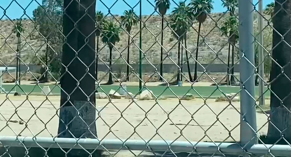 Arrestan a hombre que robó pasto sintético en campos del Ayuntamiento, al oriente de Hermosillo