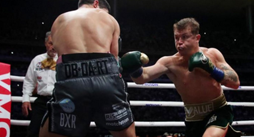 ‘Canelo’ Álvarez cumple ante su gente y vence por decisión unánime a John Ryder