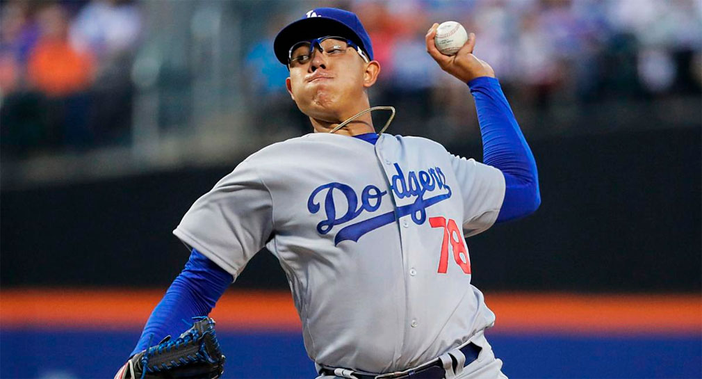 Dodgers borran a Julio Urías en la conmemoración del Mes de la Herencia Hispana