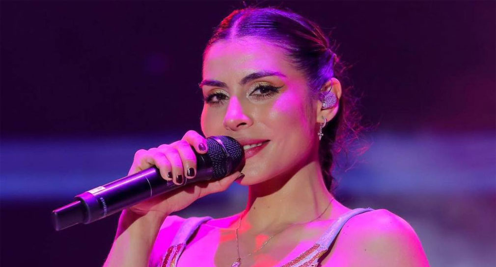 María León podría ser multada tras equivocarse al cantar el Himno Nacional en partido de la MLB