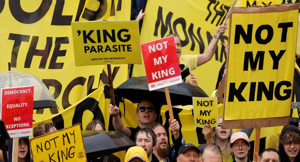 “No es mi rey”: Grupos protestan contra coronación de Carlos III