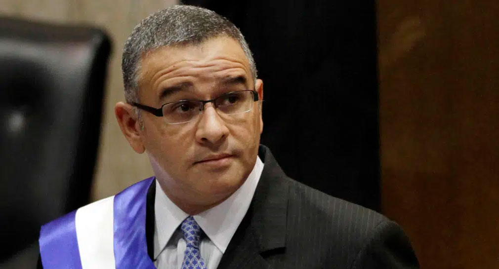 Condenan al expresidente de El Salvador, Mauricio Funes, a 14 años de prisión por negociar con pandillas