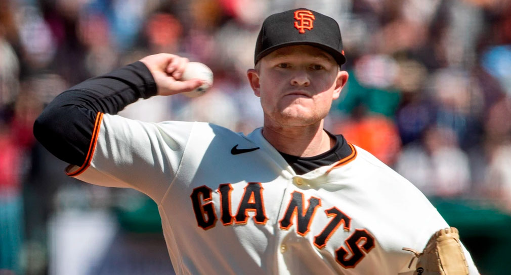 Peloteros de los Gigantes tienen diarrea tras jugar serie en México contra Padres, afirma lanzador Logan Webb
