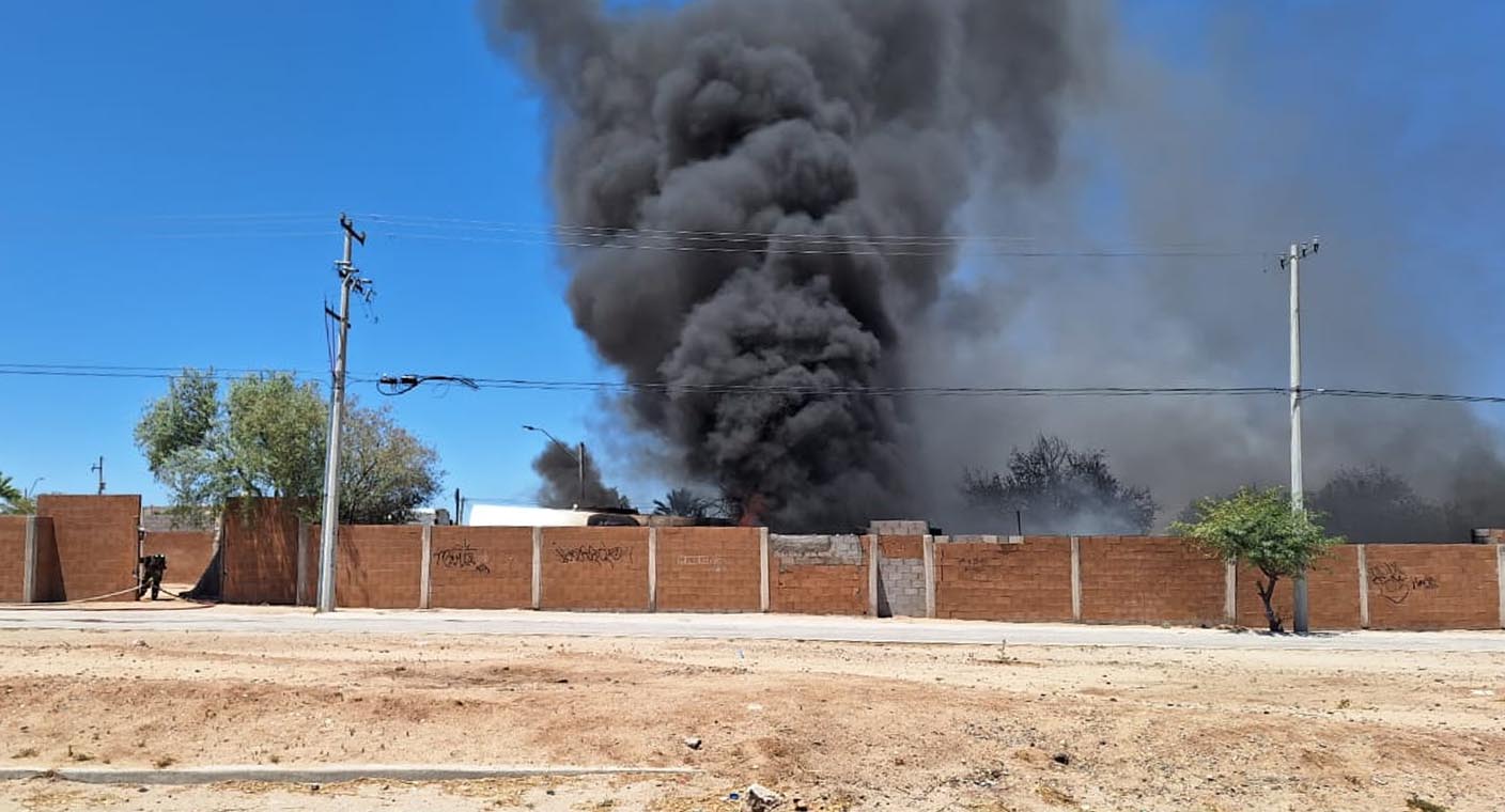 Atienden Bomberos y PC incendio en cisterna al sur de Hermosillo