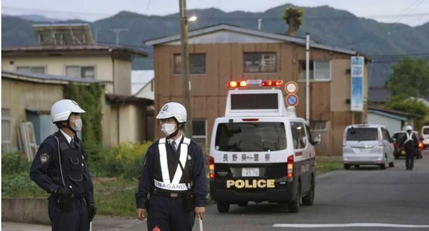 Sujeto con armado con rifle y cuchillo mata a tres personas en Japón