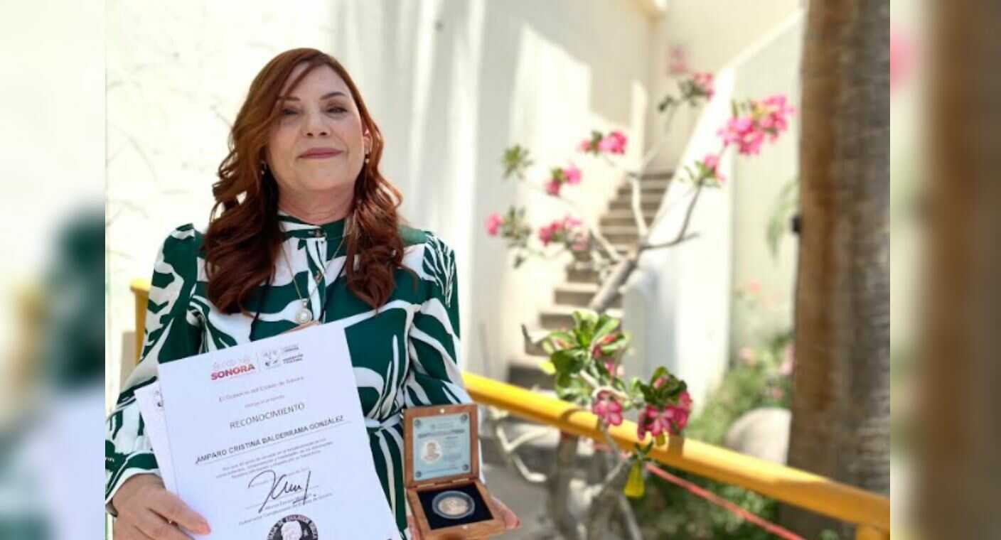 Enseñar a estudiantes a ser mejores fuera y dentro de las aulas, es en lo que cree Amparo Balderrama reconocida por 40 años de docencia