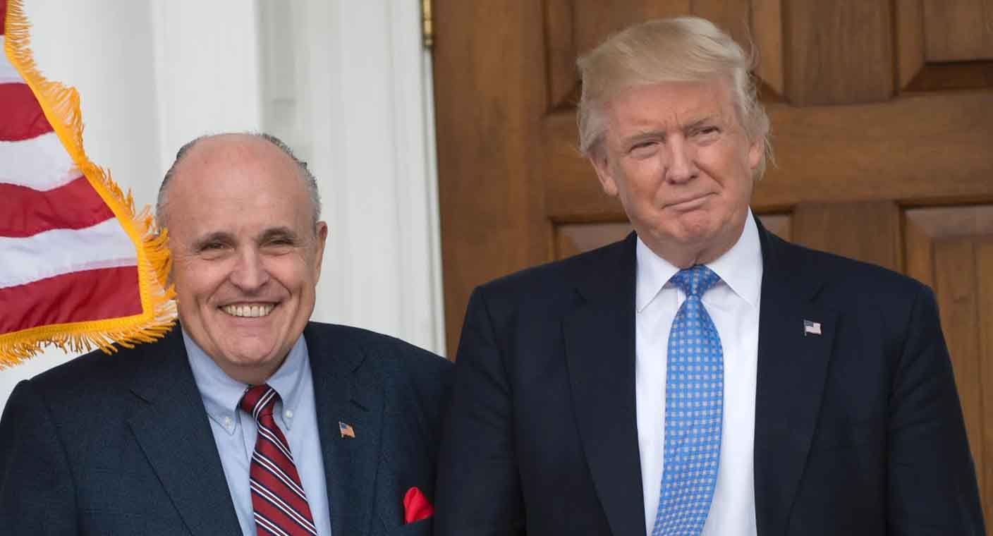 Demandan a Rudy Giuliani, exabogado de Trump, por agresión sexual
