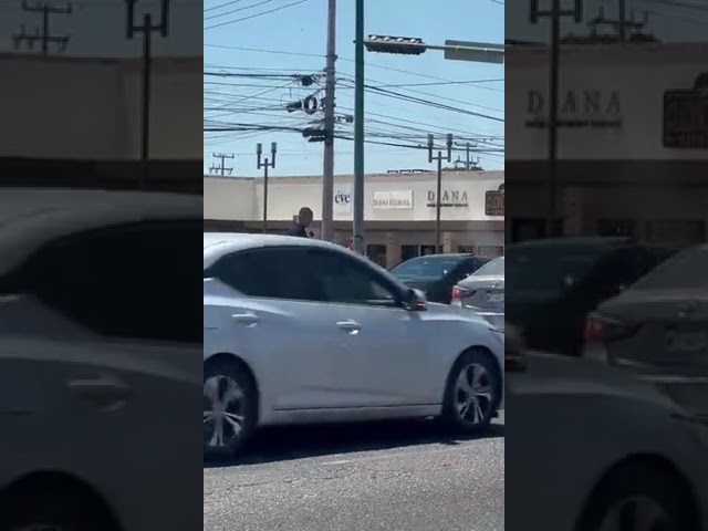 Pelean tras choque en calles de Hermosillo y hacen las paces antes de irse (VIDEO)
