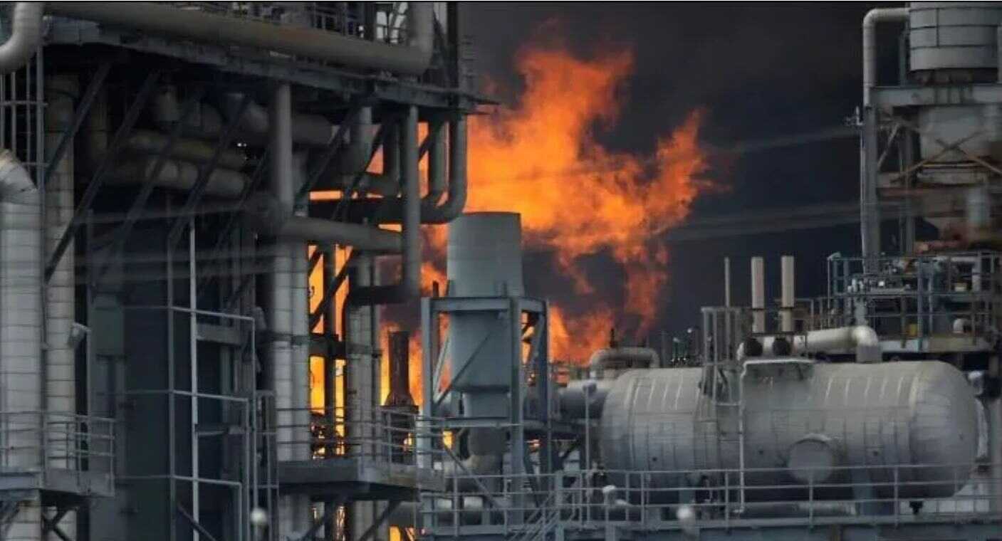 Hospitalizan a 5 por incendio en planta de Shell en Texas