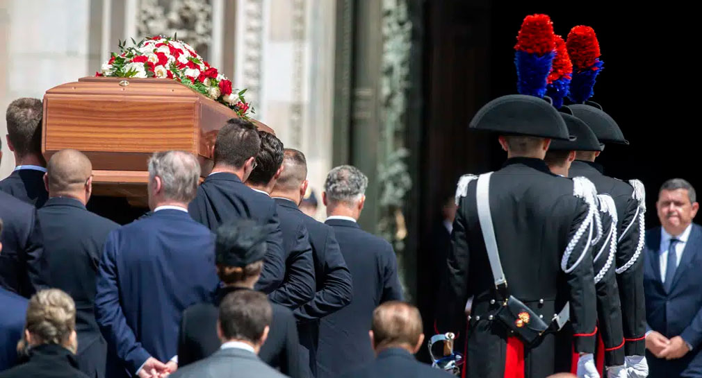 Con funeral de Estado y día nacional de luto se despiden de Berlusconi en Italia