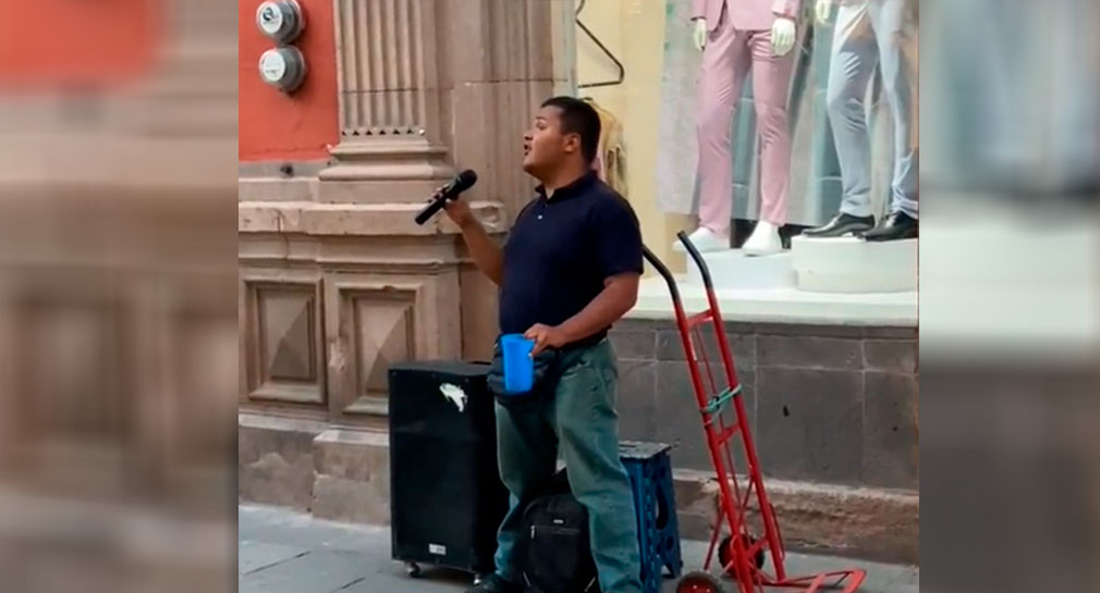 Hombre con discapacidad visual sorprende por su parecido vocal con Luis Miguel (VIDEO)
