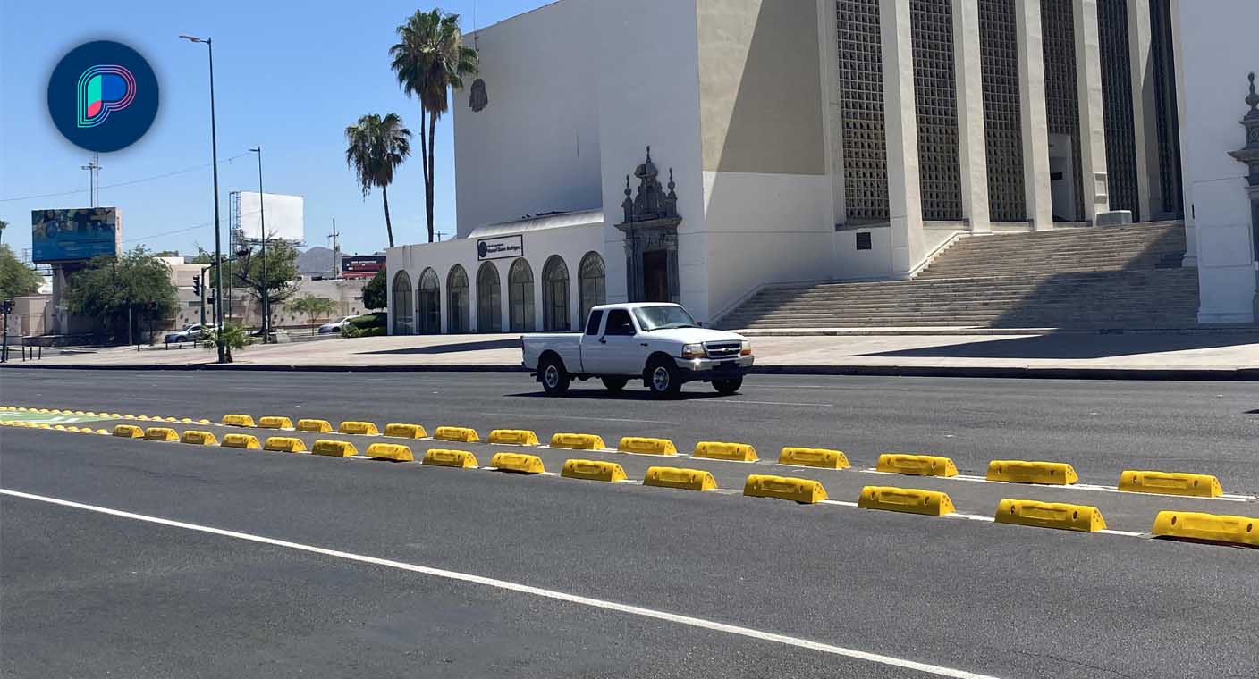 Reinstalan confibicis en avenida Rosales para protección de ciclistas en Hermosillo