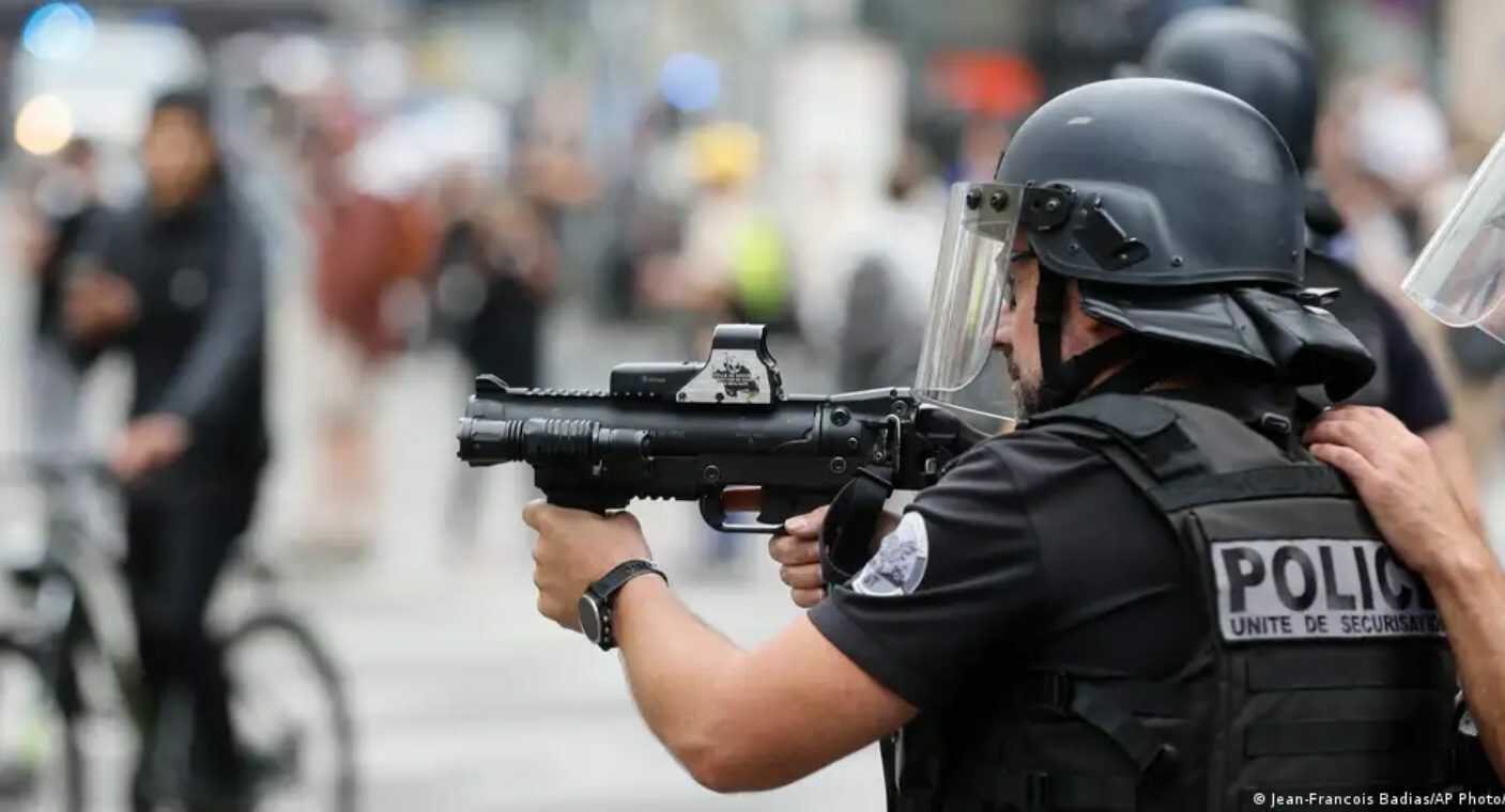Francia moviliza 45 mil policías para contener disturbios