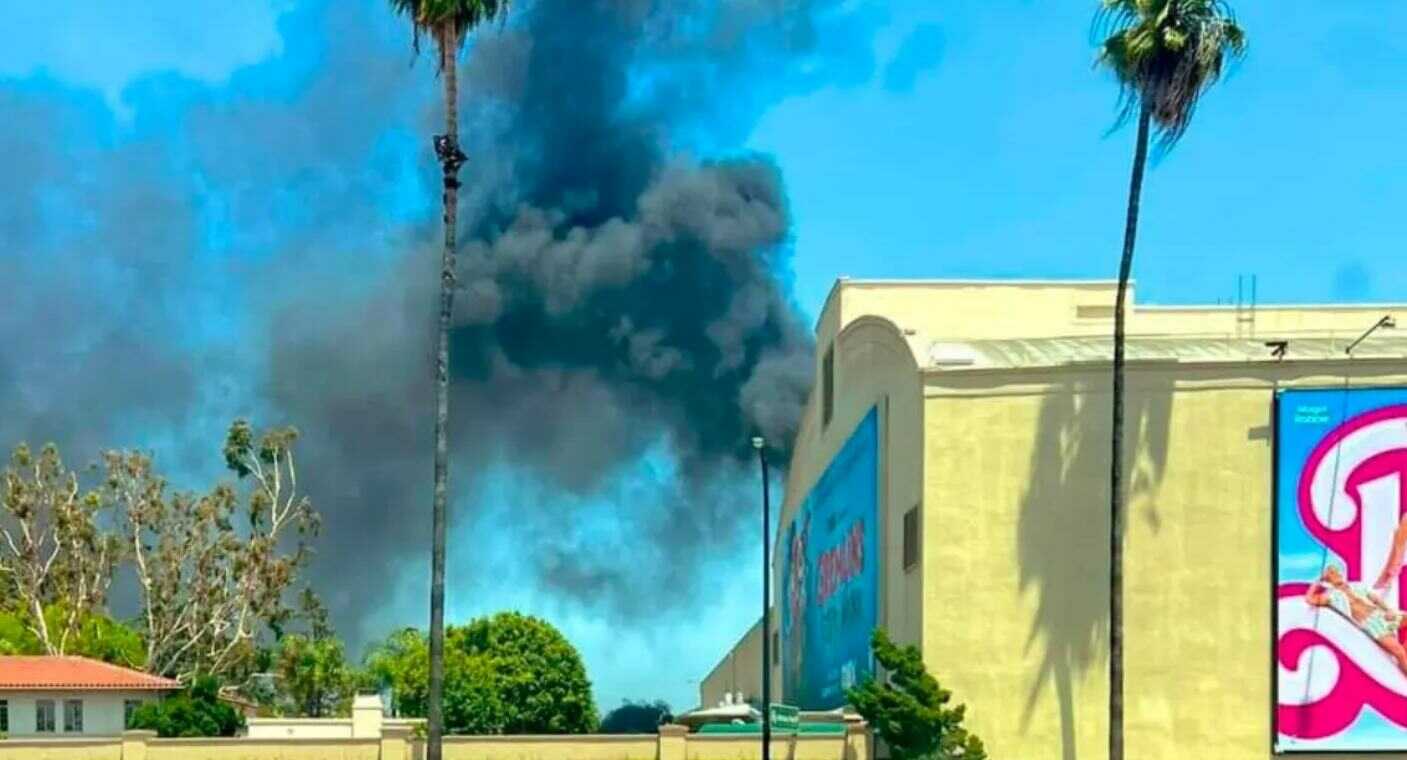 Se incendian los estudios Warner Bros en Los Ángeles