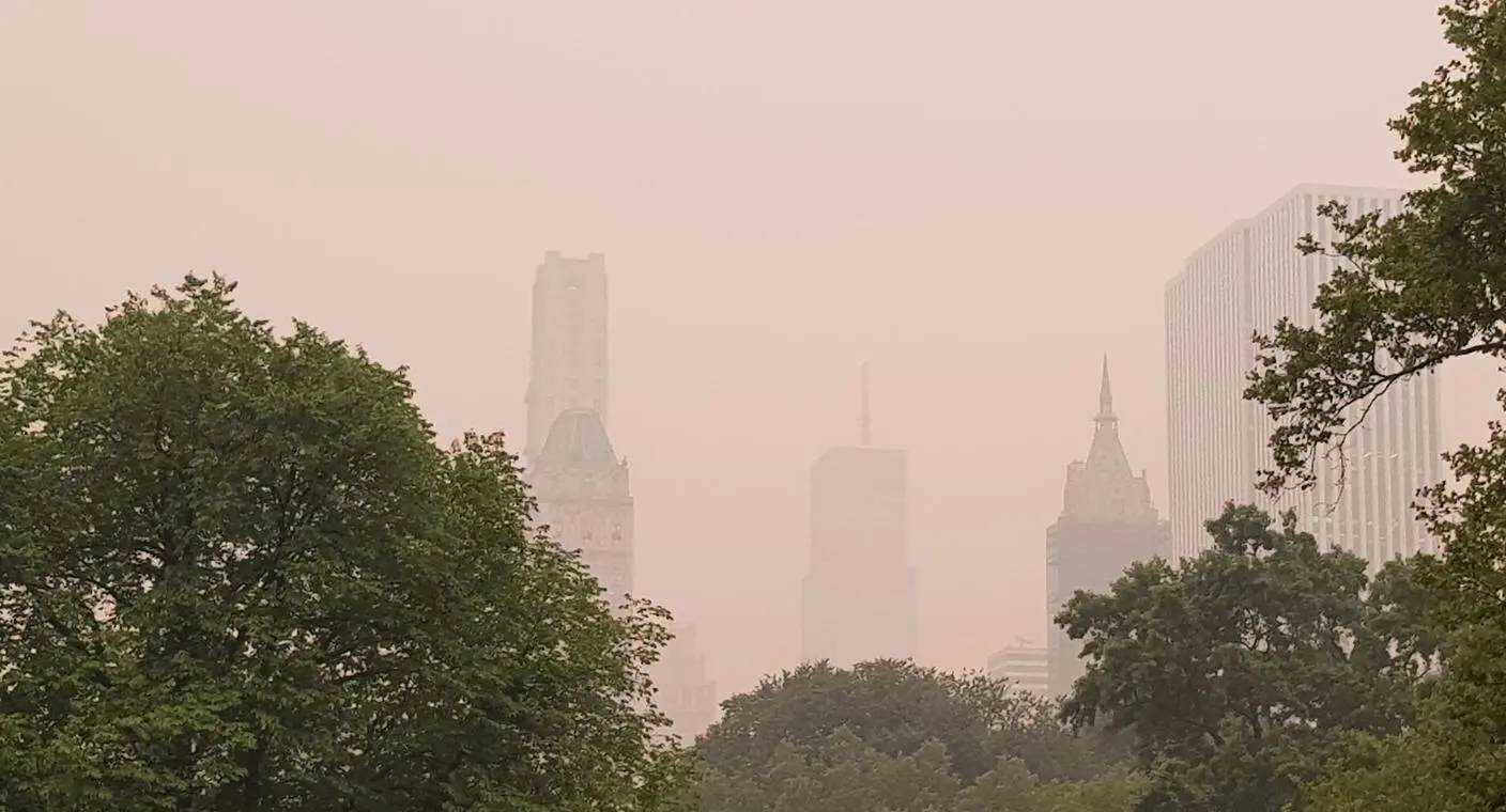 Mejora calidad del aire en el noreste de EEUU mientras el humo se disipa hacia el sur