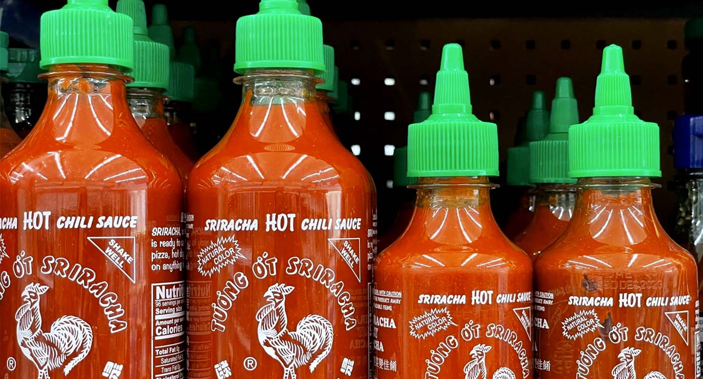 Precios de salsa Sriracha van en aumento y el cambio climático podría ser la razón