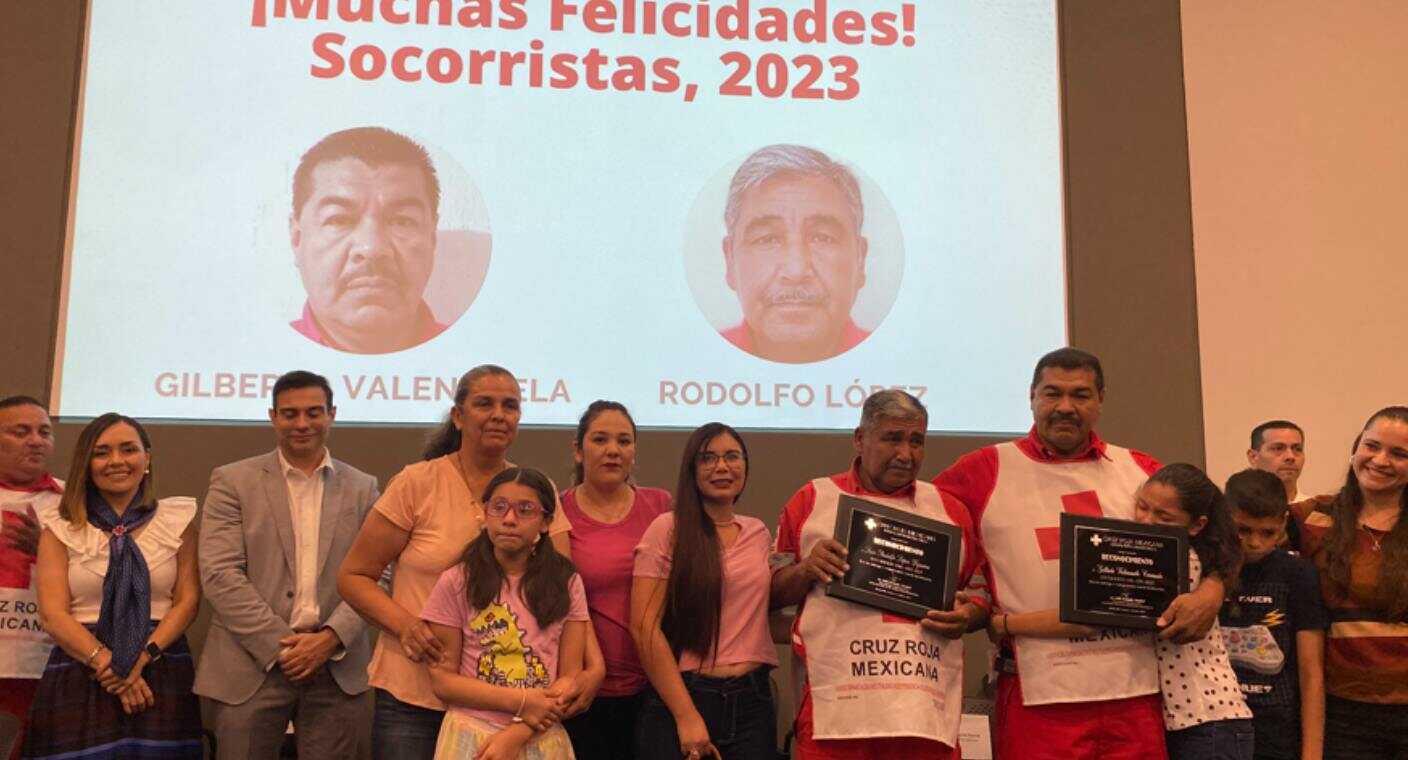 Gilberto Valenzuela y Rodolfo López son reconocidos como los socorristas del año 2023 por la Cruz Roja Mexicana