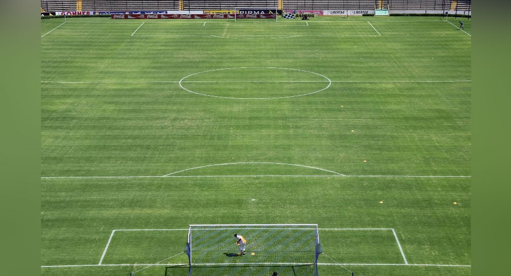 Posponen el Querétaro-América por malas condiciones de la cancha en La Corregidora