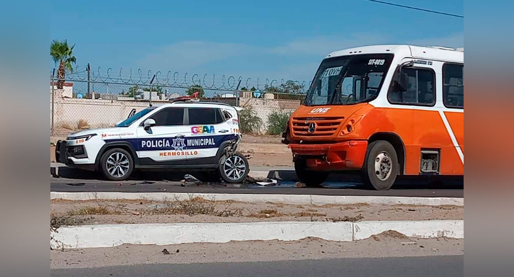 Choca camión y deja daños a patrulla eléctrica de Policía Municipal, al norponiente de Hermosillo