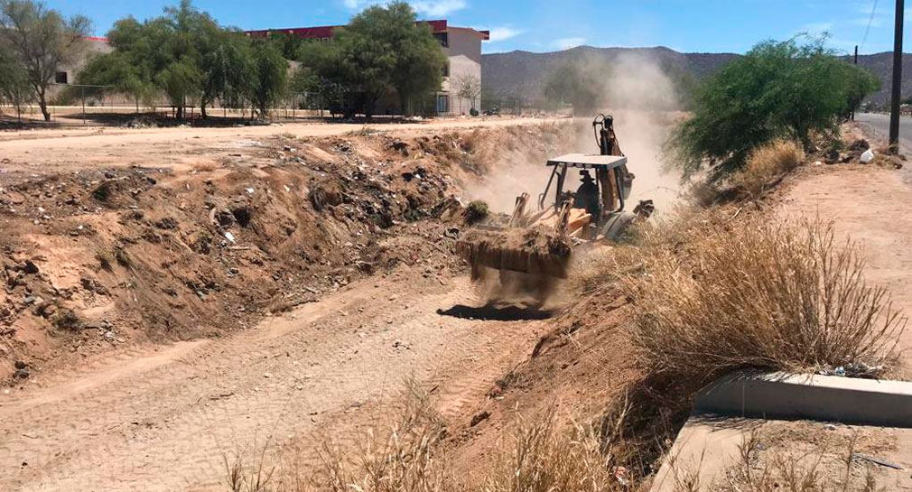 Avanza CIDUE con la limpieza de canales y arroyos en Hermosillo