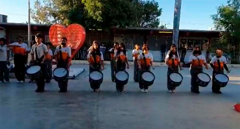 Desmiente SEC Sonora falta de instrumentos para Banda de Guerra de secundaria general 7 en Hermosillo