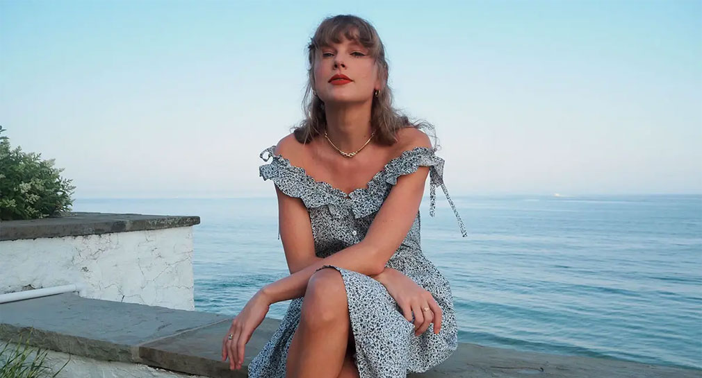 Detienen a mujer que trató de entrar a casa de Taylor Swift en Rhode Island