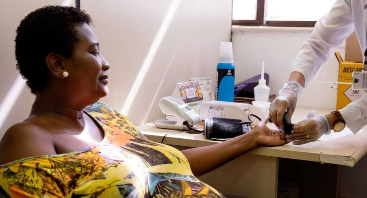 Mujeres afroamericanas tienen más probabilidades de morir durante el parto por racismo: ONU
