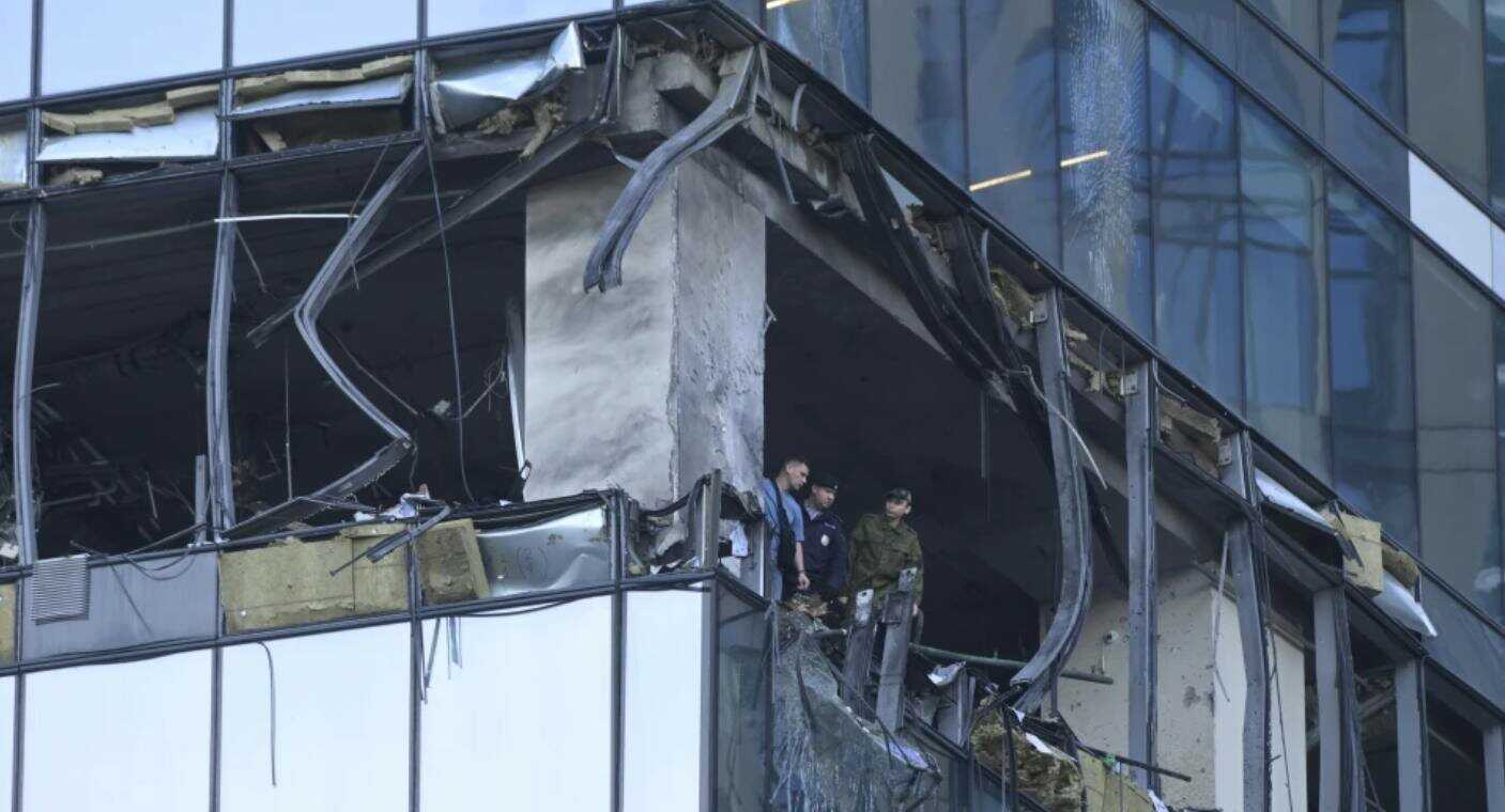 Ataque de drones ucranianos deja un herido y cierra temporalmente aeropuerto en Moscú