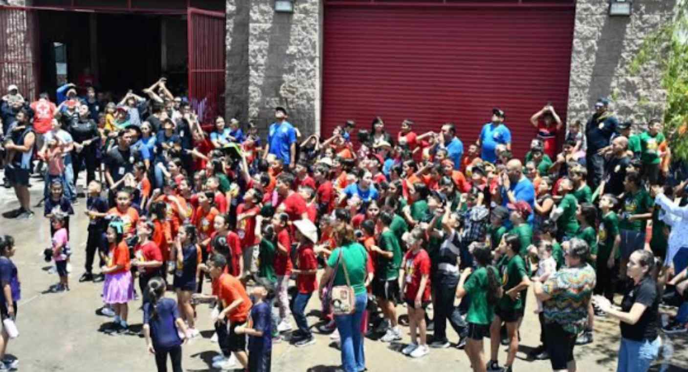 Participan 150 menores de edad en el campamento de verano “El Mejor Bombero eres Tú” en Hermosillo
