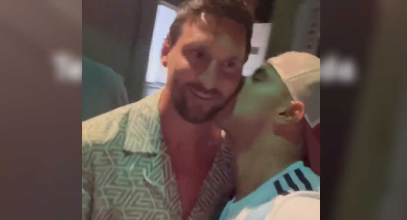 Aficionado besa a Messi tras cena con su familia en Miami (VIDEO)