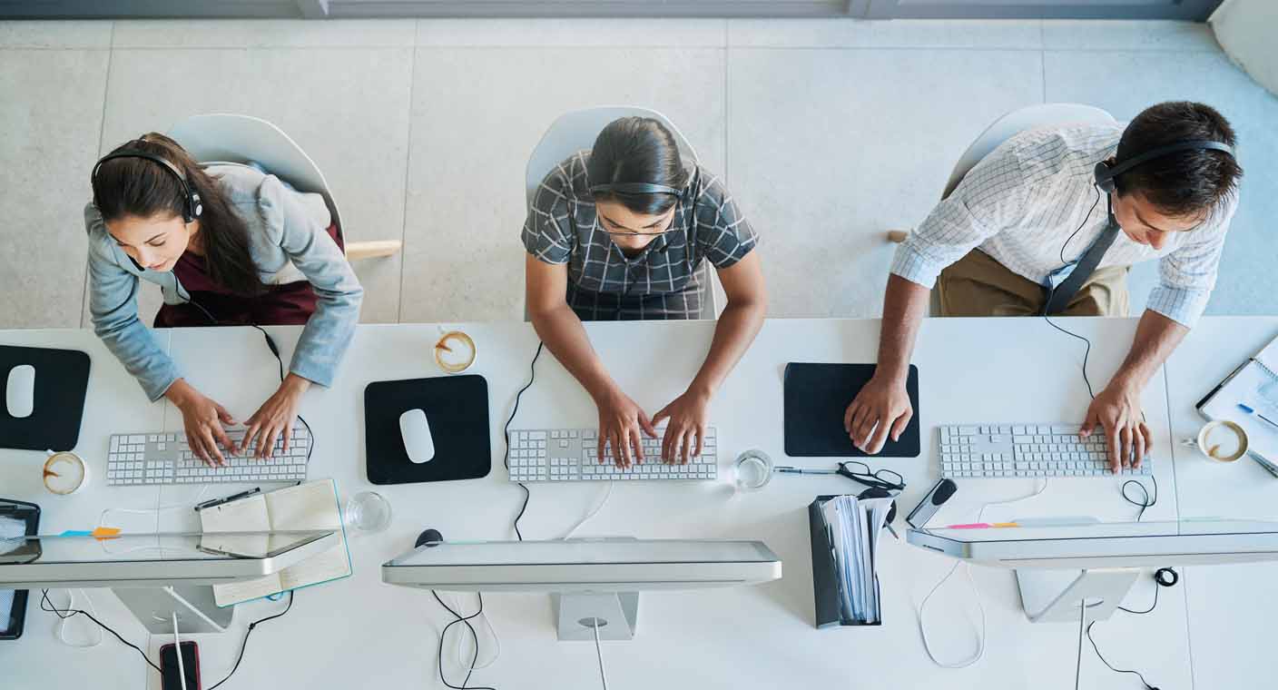 Patrón remplaza al 90% de sus empleados con inteligencia artificial