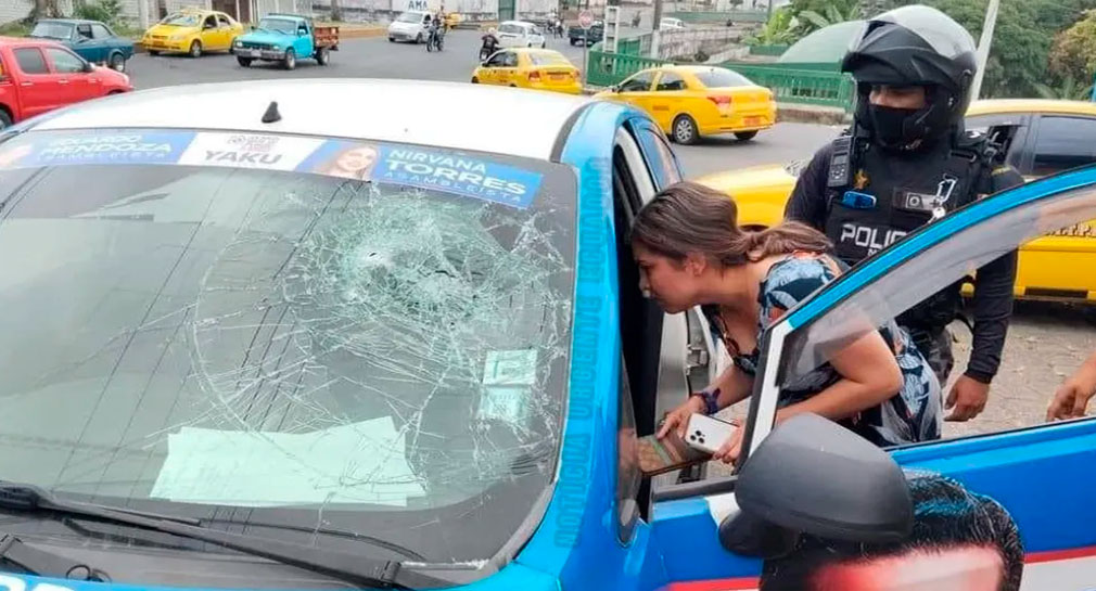 Atacan a Estefany Puente, otra aspirante a cargo público en Ecuador, resulta ilesa