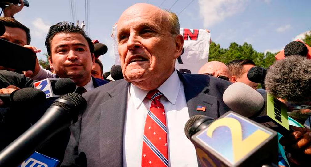 Exabogado de Donald Trump, Rudolph Giuliani, es declarado culpable por difamación