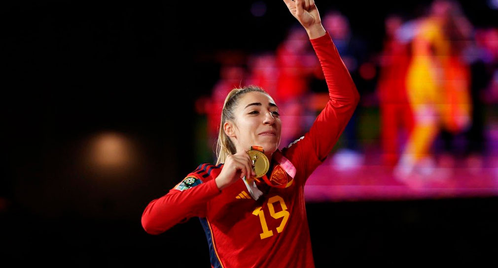 “Fue el mejor y el peor día de mi vida”: Futbolista española se despide de su padre, que murió el mismo día que ganó el Mundial femenil