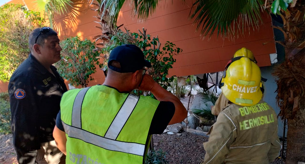 Atiende Protección Civil desplome de estructura en hotel de salida norte de Hermosillo