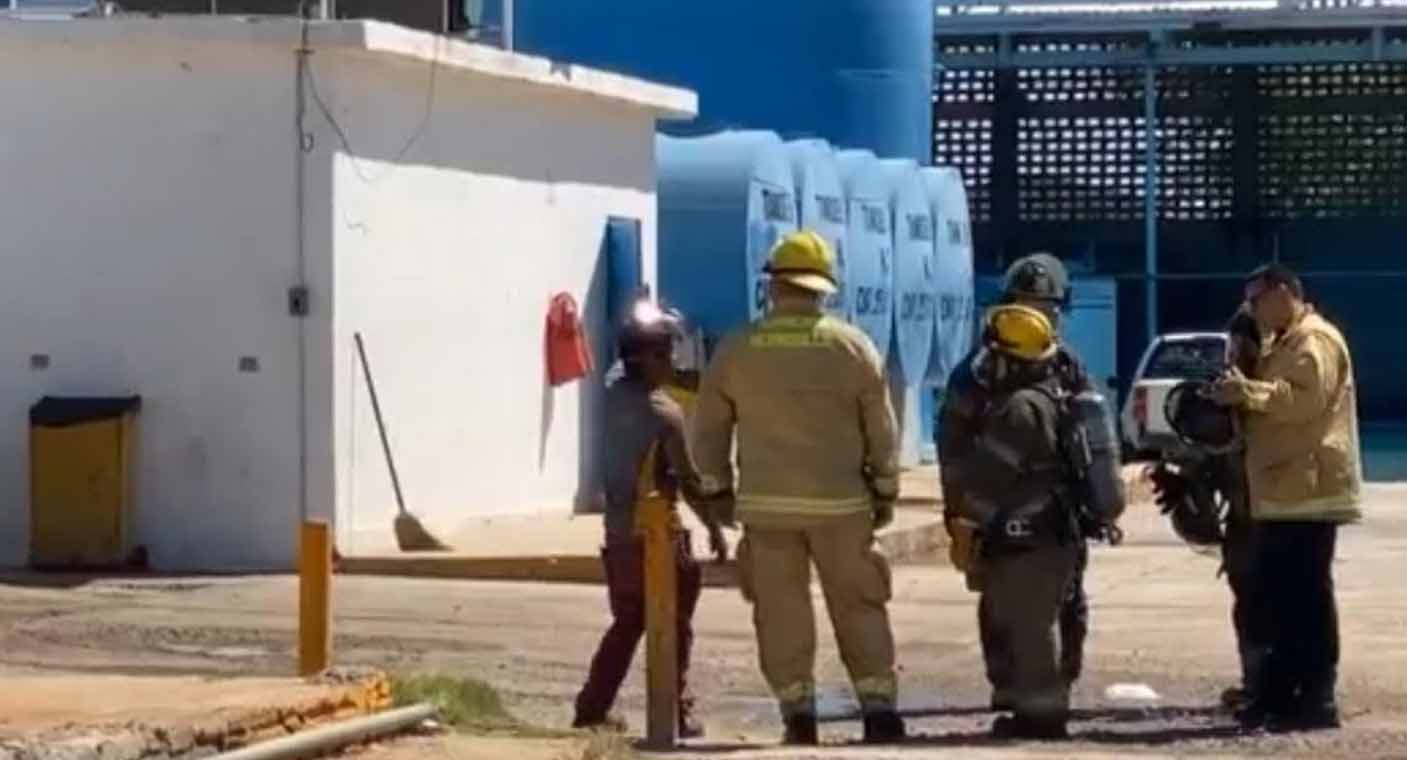 Fuga de amoniaco se registra en hielería de Hermosillo; Bomberos atienden reporte