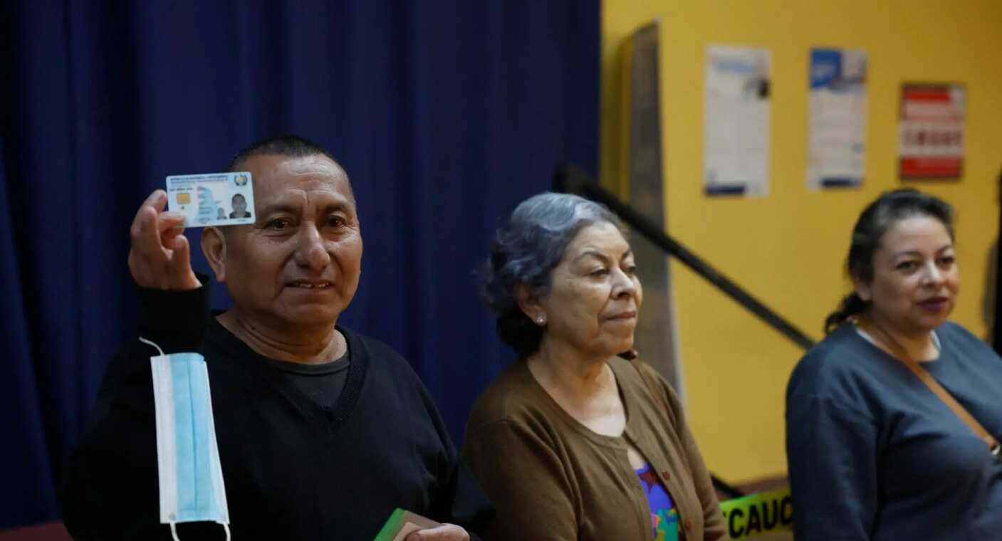 Arranca domingo de elecciones presidenciales en Guatemala y Ecuador