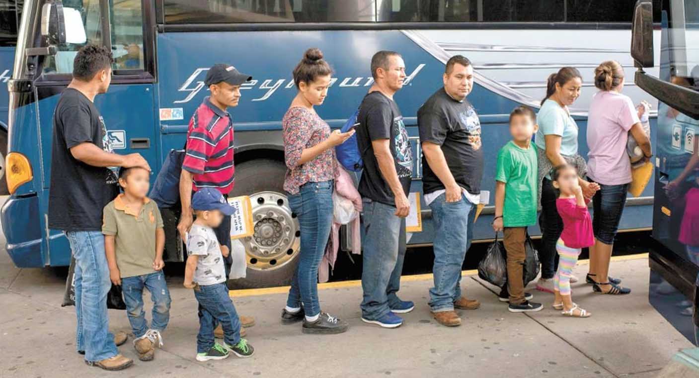 Fallece niño migrante de 3 años durante viaje de reubicación desde Texas a Illinois