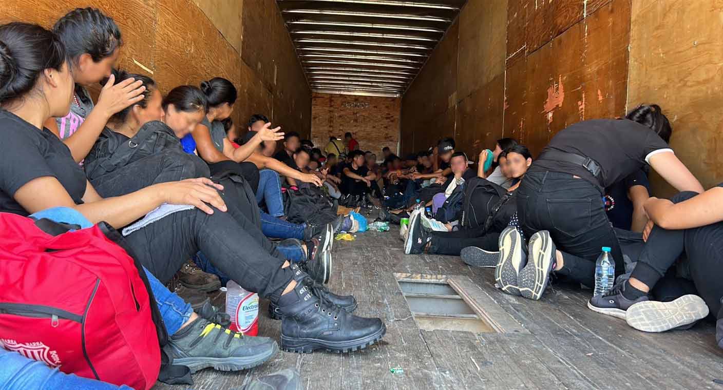 Nueva York demanda a empresas de autobuses por transportar a solicitantes de asilo desde Texas